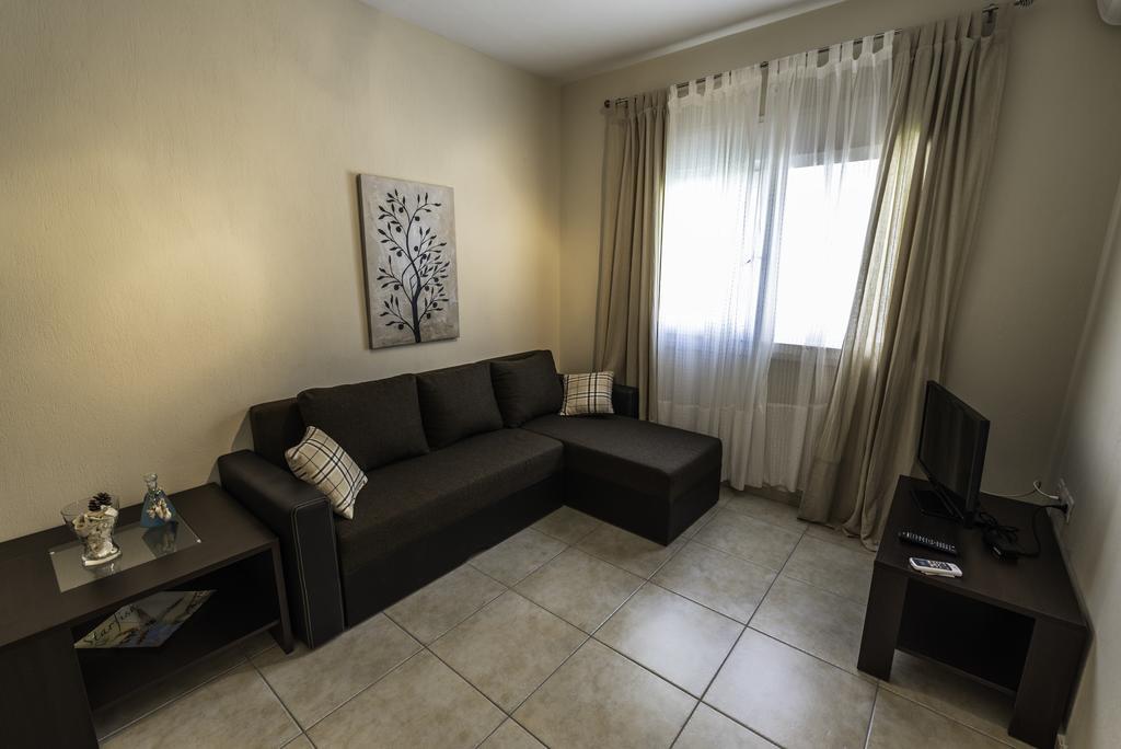 Deniastella Villas